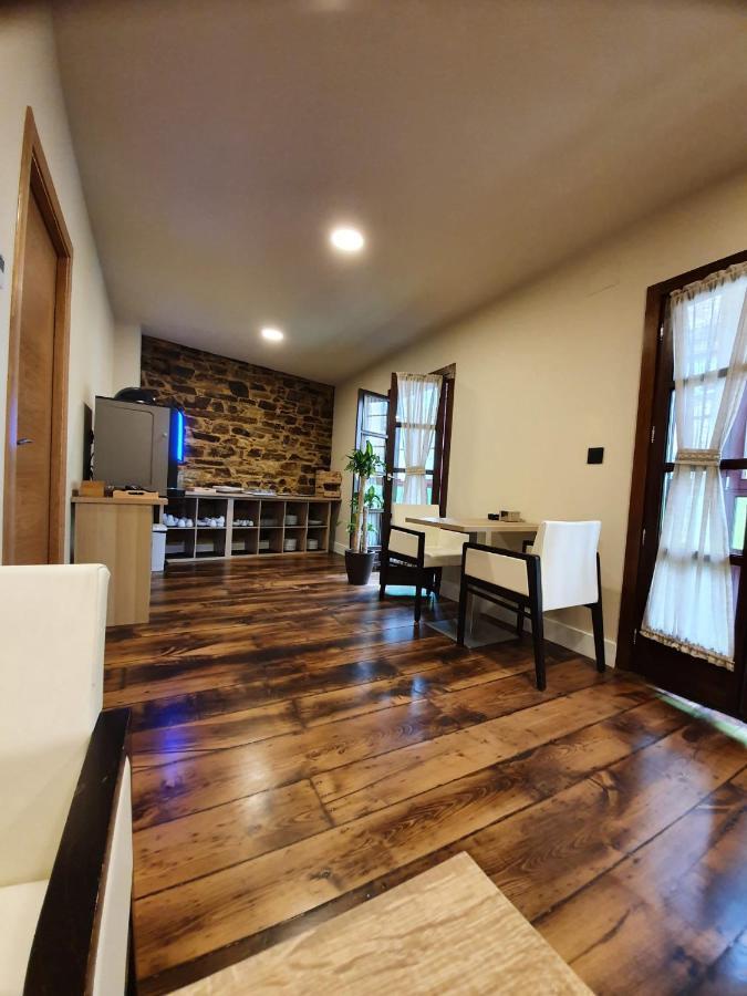 Albergue Casa Cuartel A Fonsagrada Ngoại thất bức ảnh