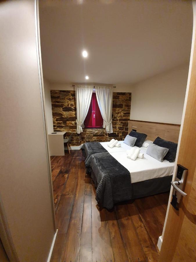 Albergue Casa Cuartel A Fonsagrada Ngoại thất bức ảnh