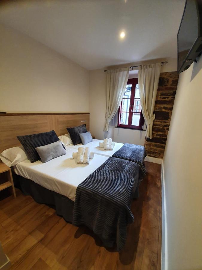 Albergue Casa Cuartel A Fonsagrada Ngoại thất bức ảnh
