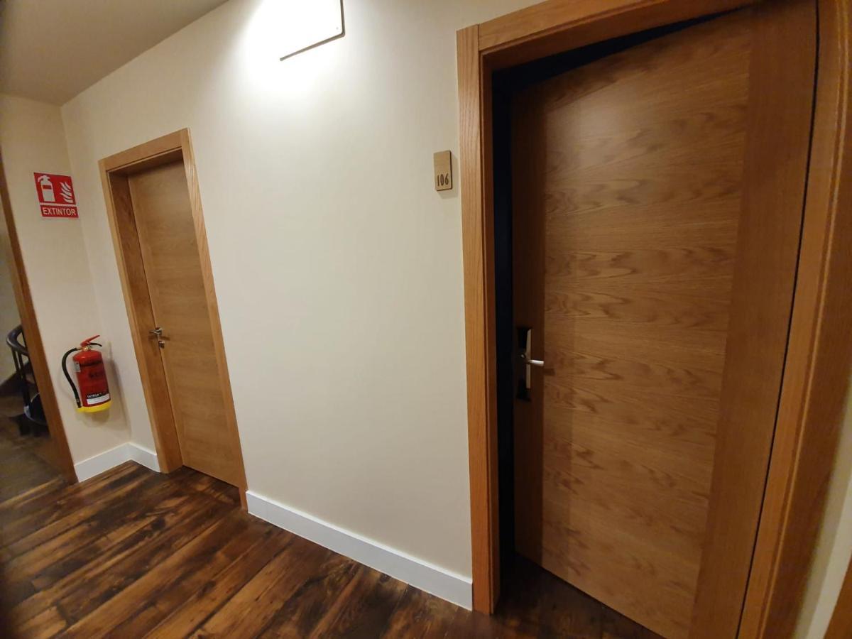 Albergue Casa Cuartel A Fonsagrada Ngoại thất bức ảnh