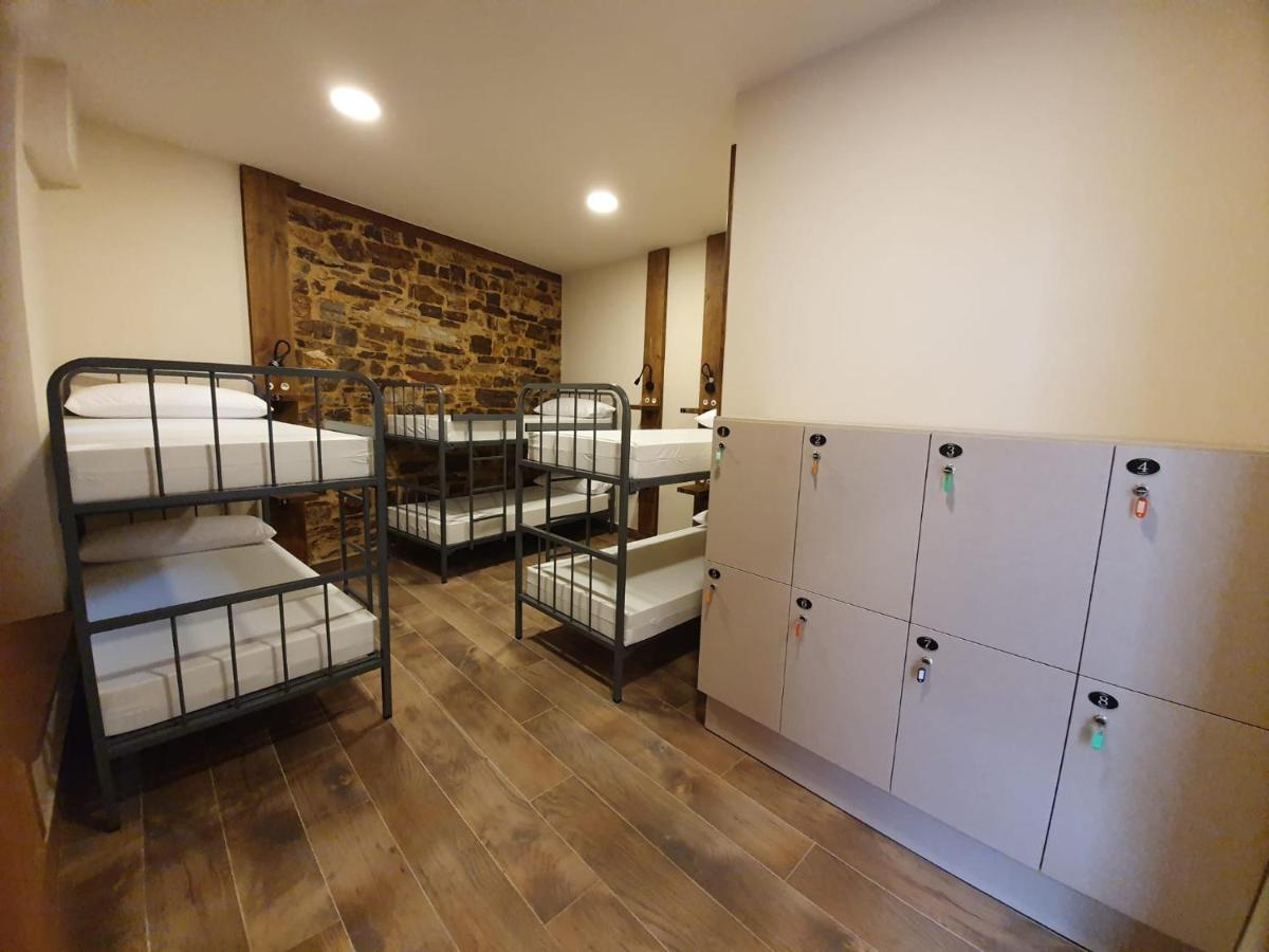 Albergue Casa Cuartel A Fonsagrada Ngoại thất bức ảnh