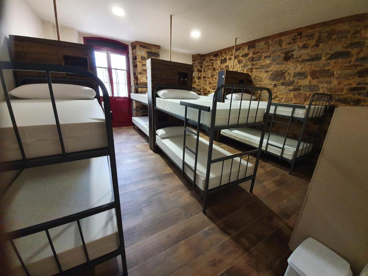 Albergue Casa Cuartel A Fonsagrada Ngoại thất bức ảnh