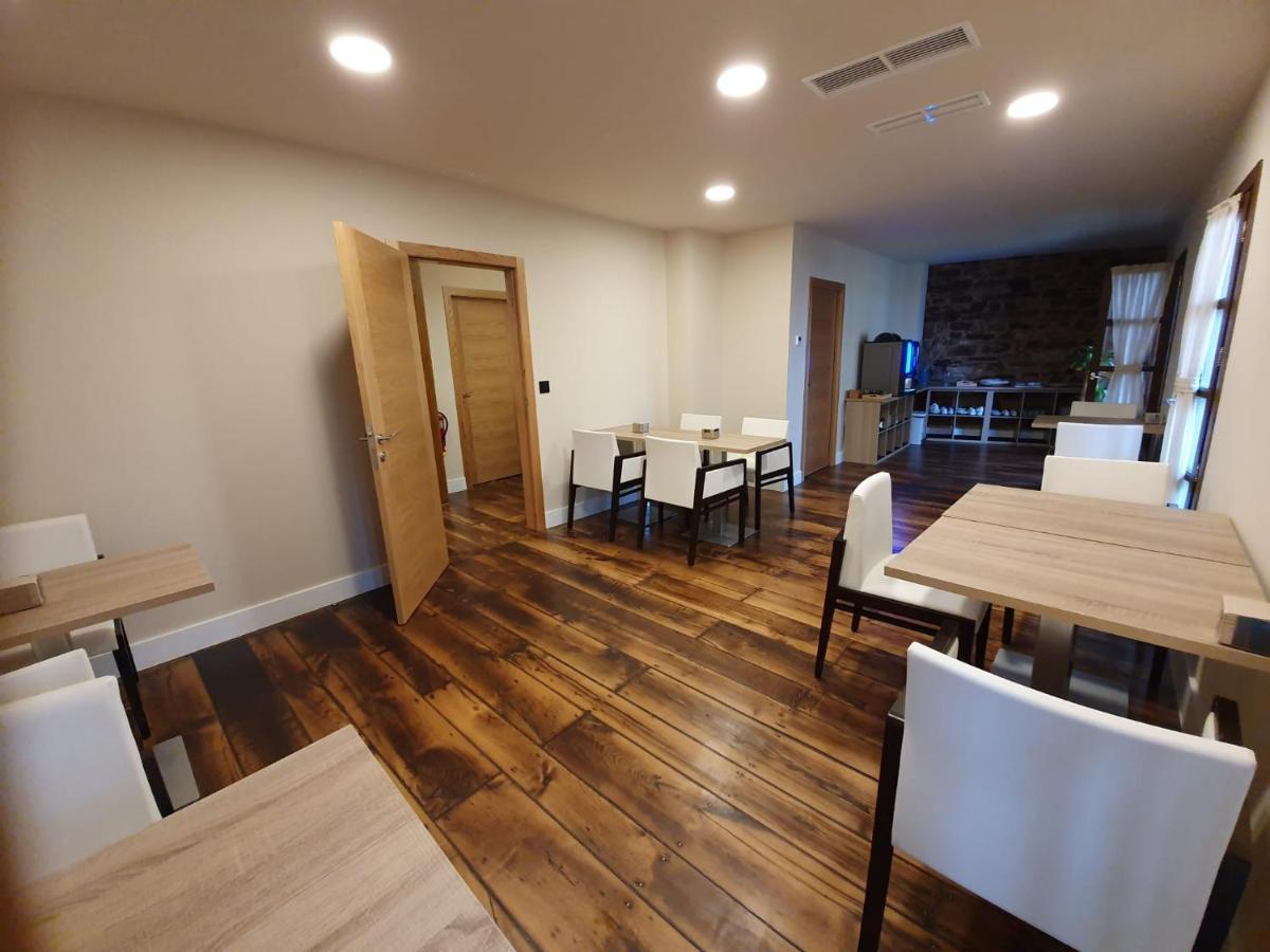 Albergue Casa Cuartel A Fonsagrada Ngoại thất bức ảnh